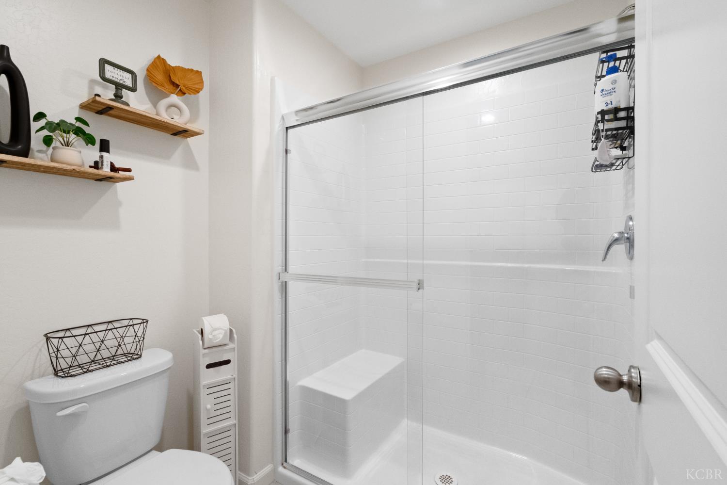 1342 W Butterfield Ln, Hanford, CA 93230