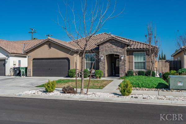 1150 Fire Fall Ave, Lemoore, CA 93245