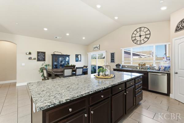 1150 Fire Fall Ave, Lemoore, CA 93245