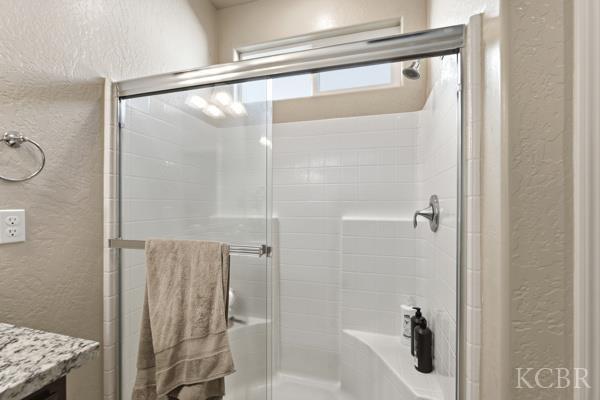 1150 Fire Fall Ave, Lemoore, CA 93245