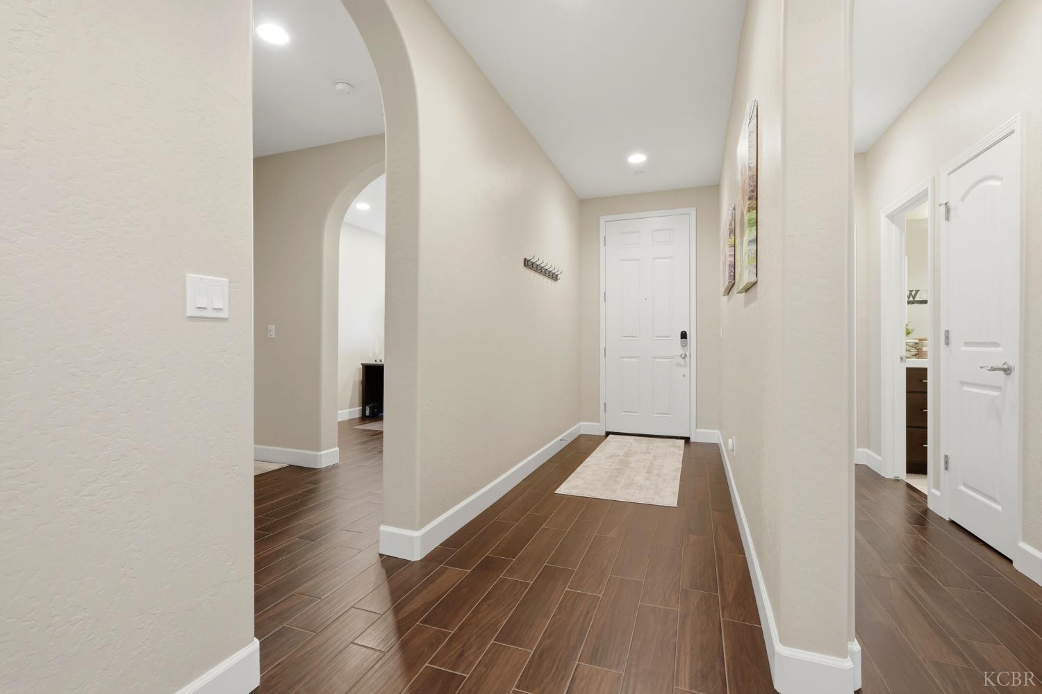 3262 N Morning Dove Ln, Hanford, CA 93230