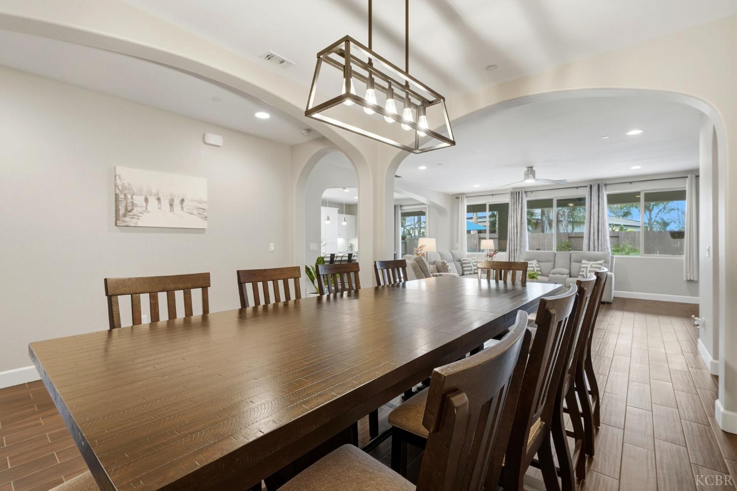 3262 N Morning Dove Ln, Hanford, CA 93230