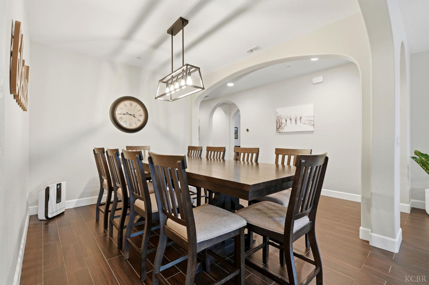 3262 N Morning Dove Ln, Hanford, CA 93230