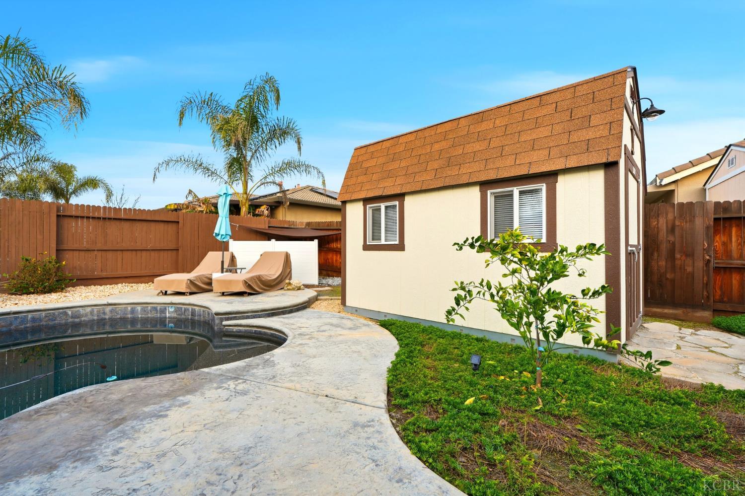 3262 N Morning Dove Ln, Hanford, CA 93230