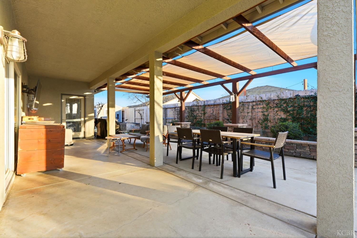 1483 Atlantic Ave, Lemoore, CA 93245