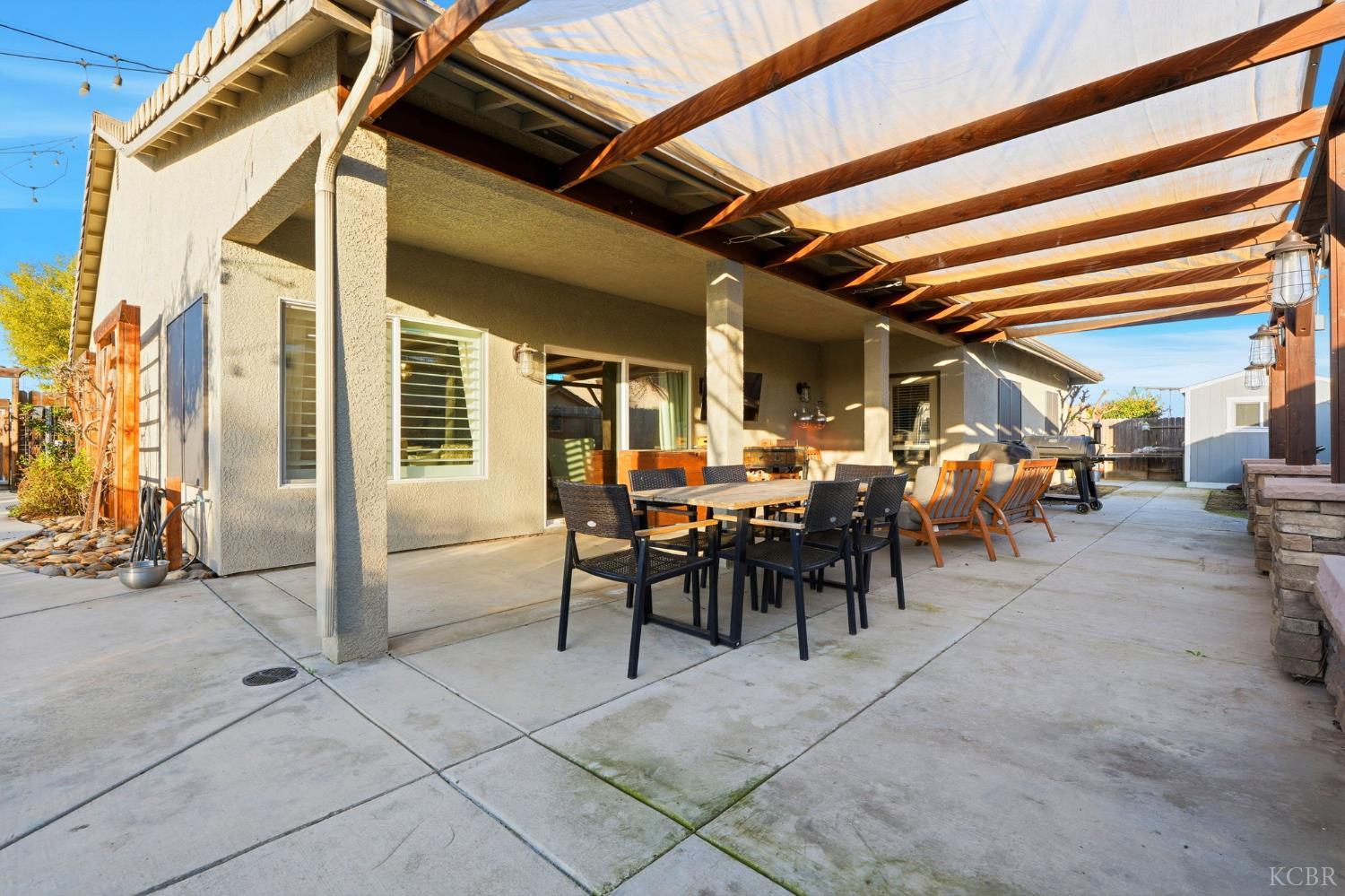 1483 Atlantic Ave, Lemoore, CA 93245