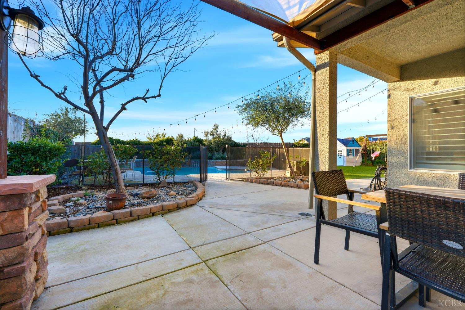 1483 Atlantic Ave, Lemoore, CA 93245