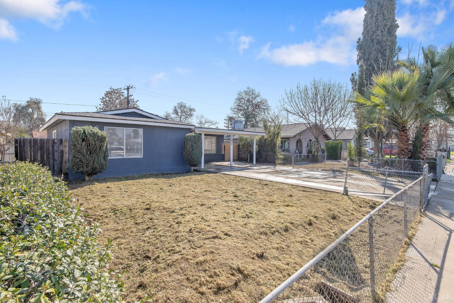 1432 N Locust St, Visalia, CA 93291