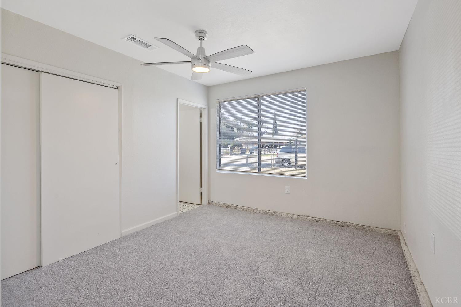 1432 N Locust St, Visalia, CA 93291