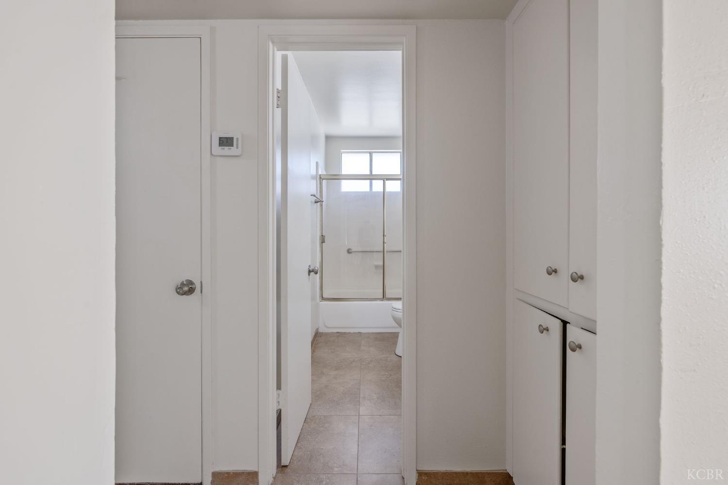 1432 N Locust St, Visalia, CA 93291