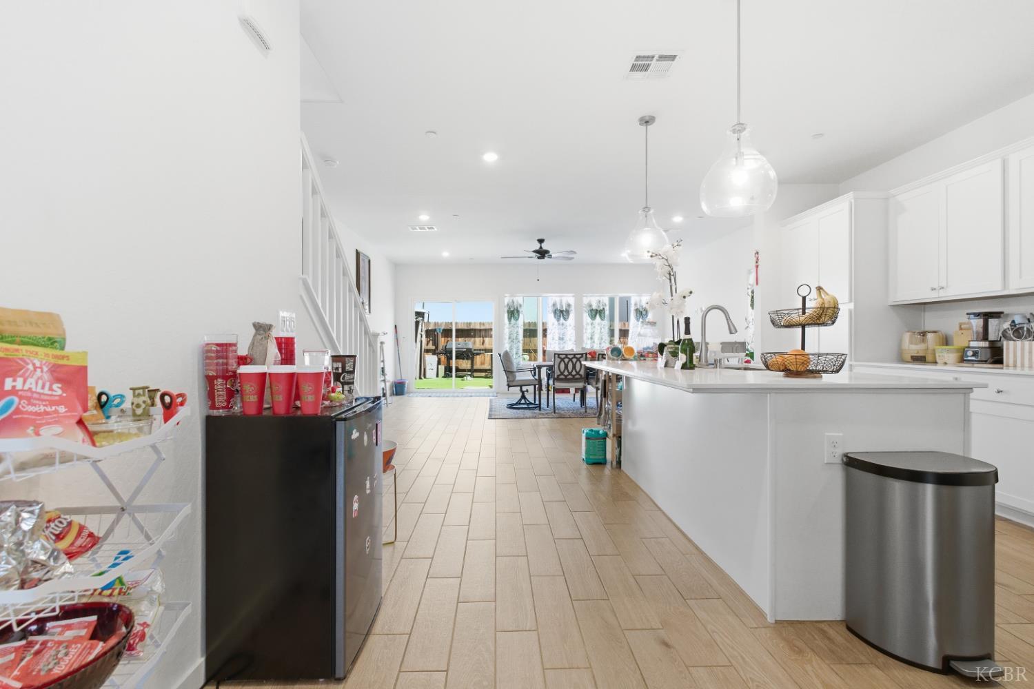 1773 N Sophia St, Hanford, CA 93230