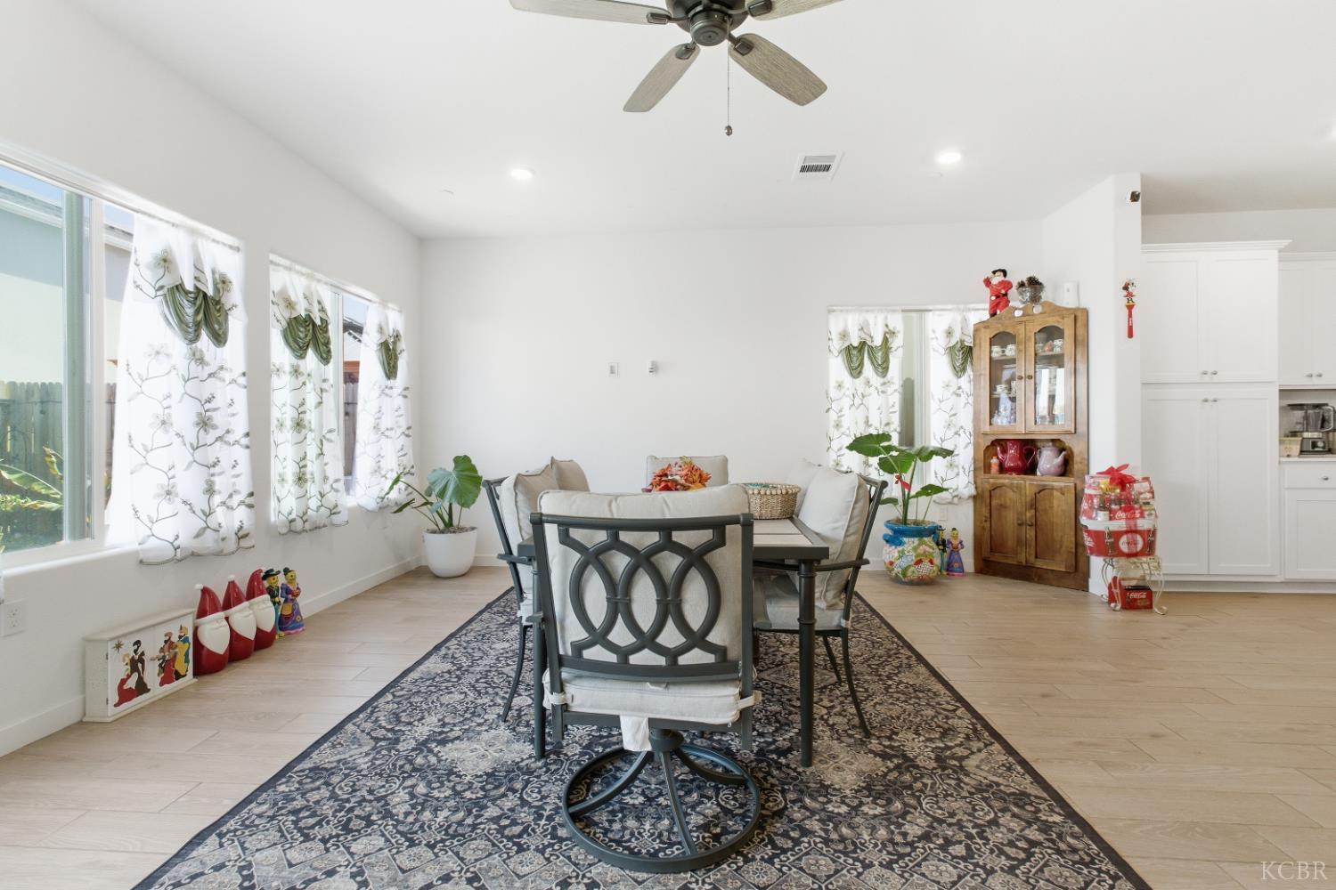 1773 N Sophia St, Hanford, CA 93230