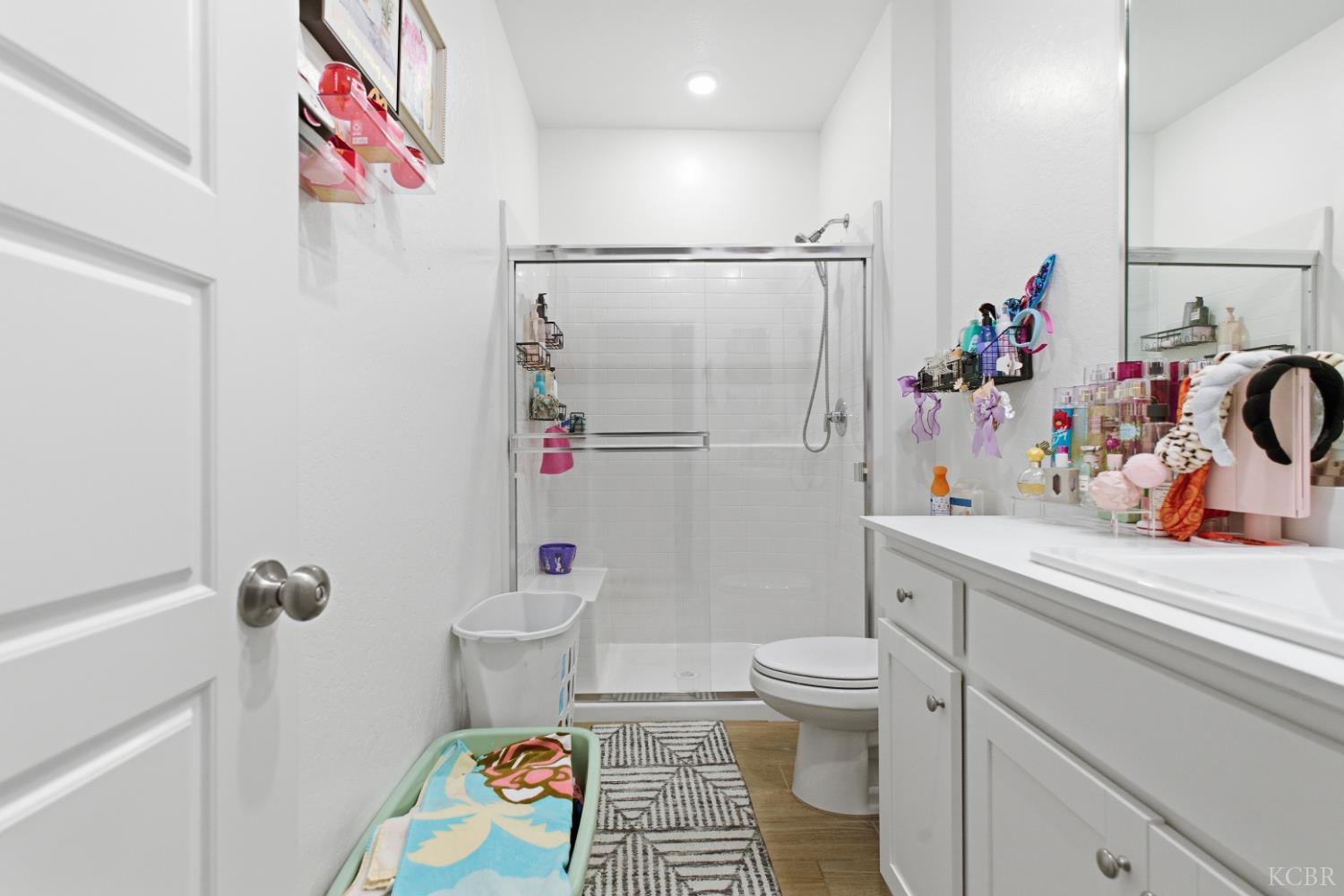 1773 N Sophia St, Hanford, CA 93230