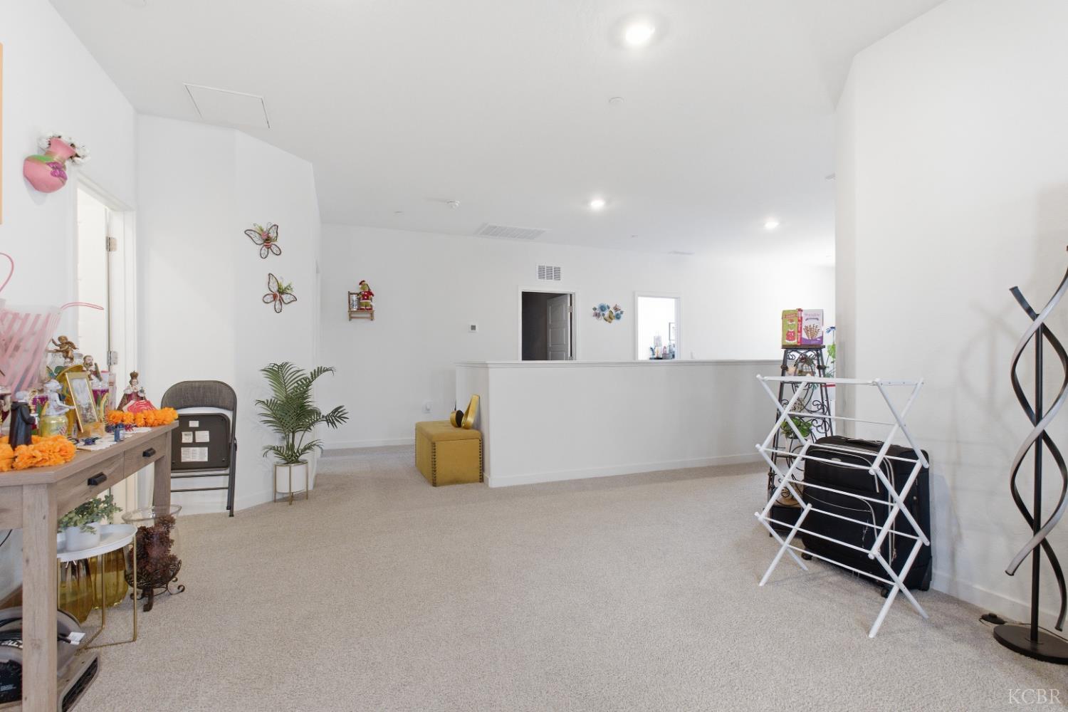 1773 N Sophia St, Hanford, CA 93230