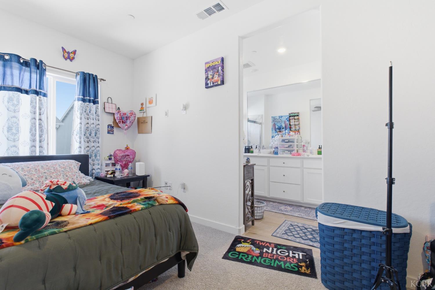 1773 N Sophia St, Hanford, CA 93230