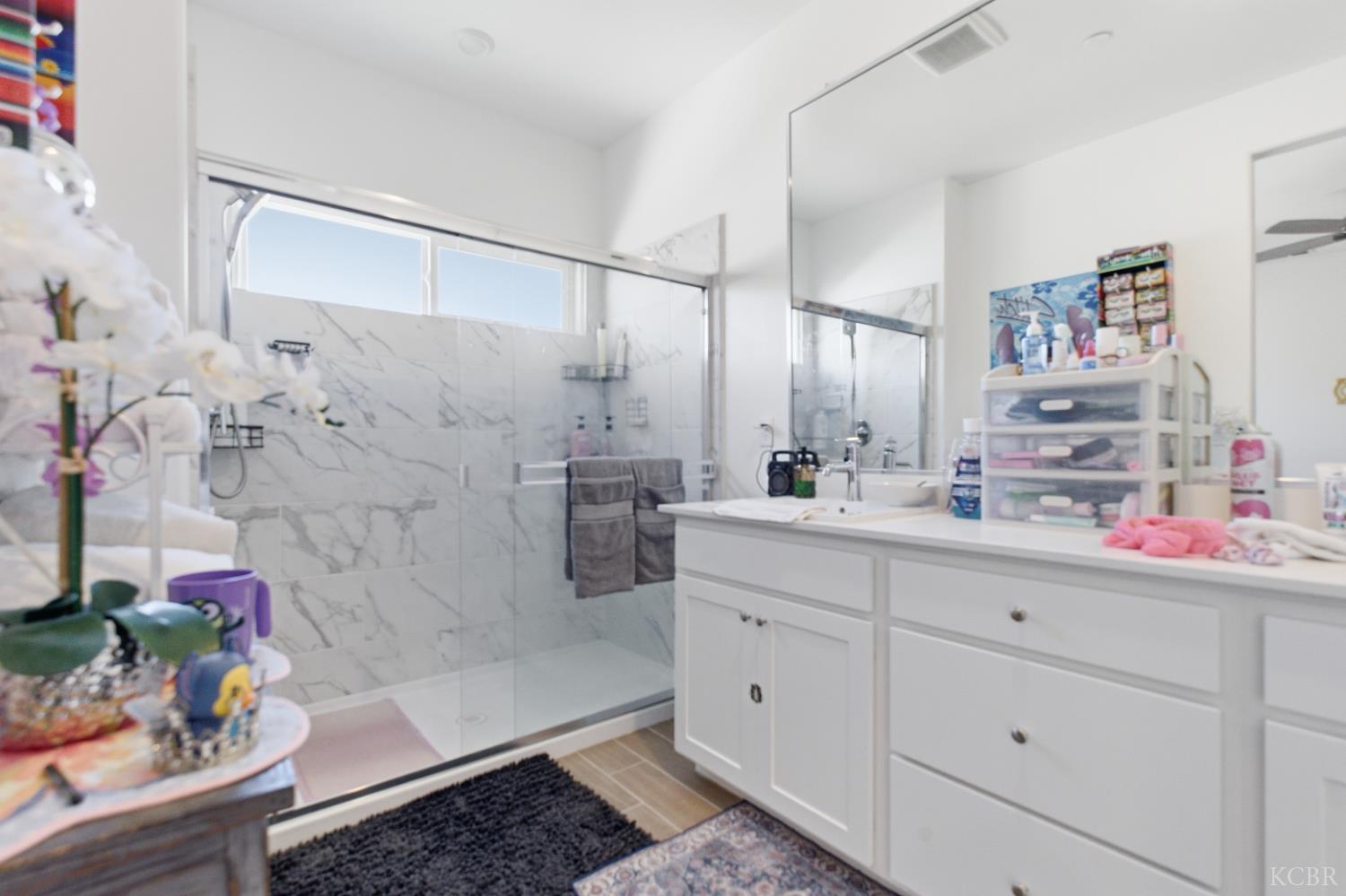 1773 N Sophia St, Hanford, CA 93230