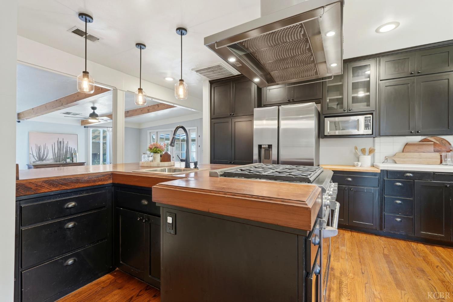 1708 W Myrtle Ave, Visalia, CA 93277