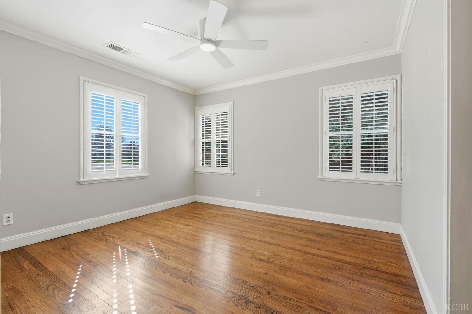 1708 W Myrtle Ave, Visalia, CA 93277