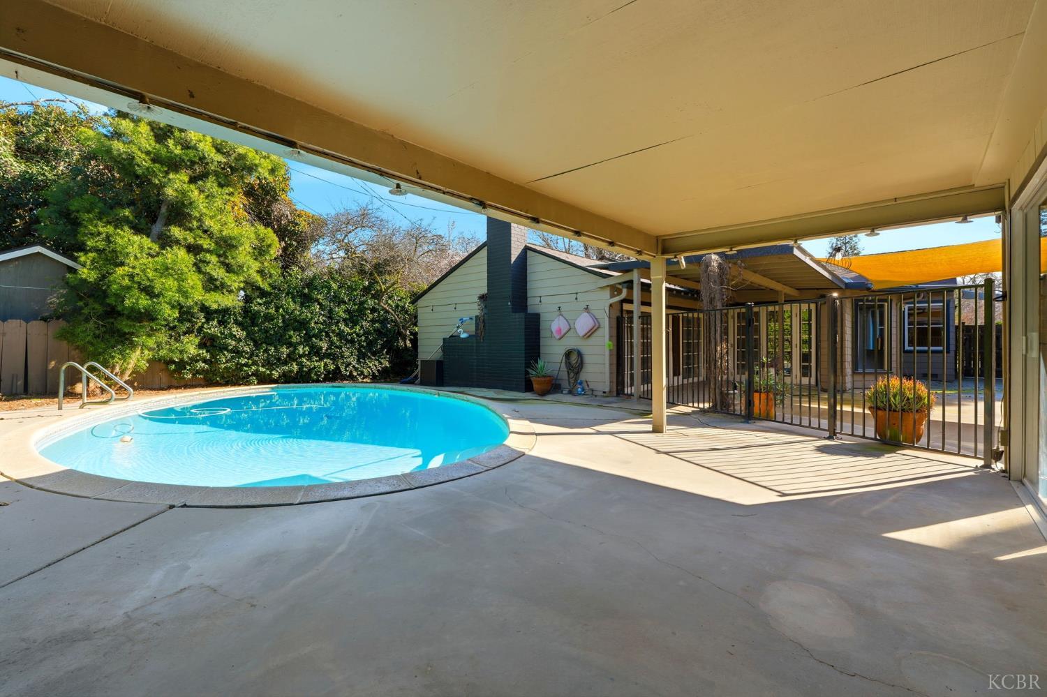 1708 W Myrtle Ave, Visalia, CA 93277