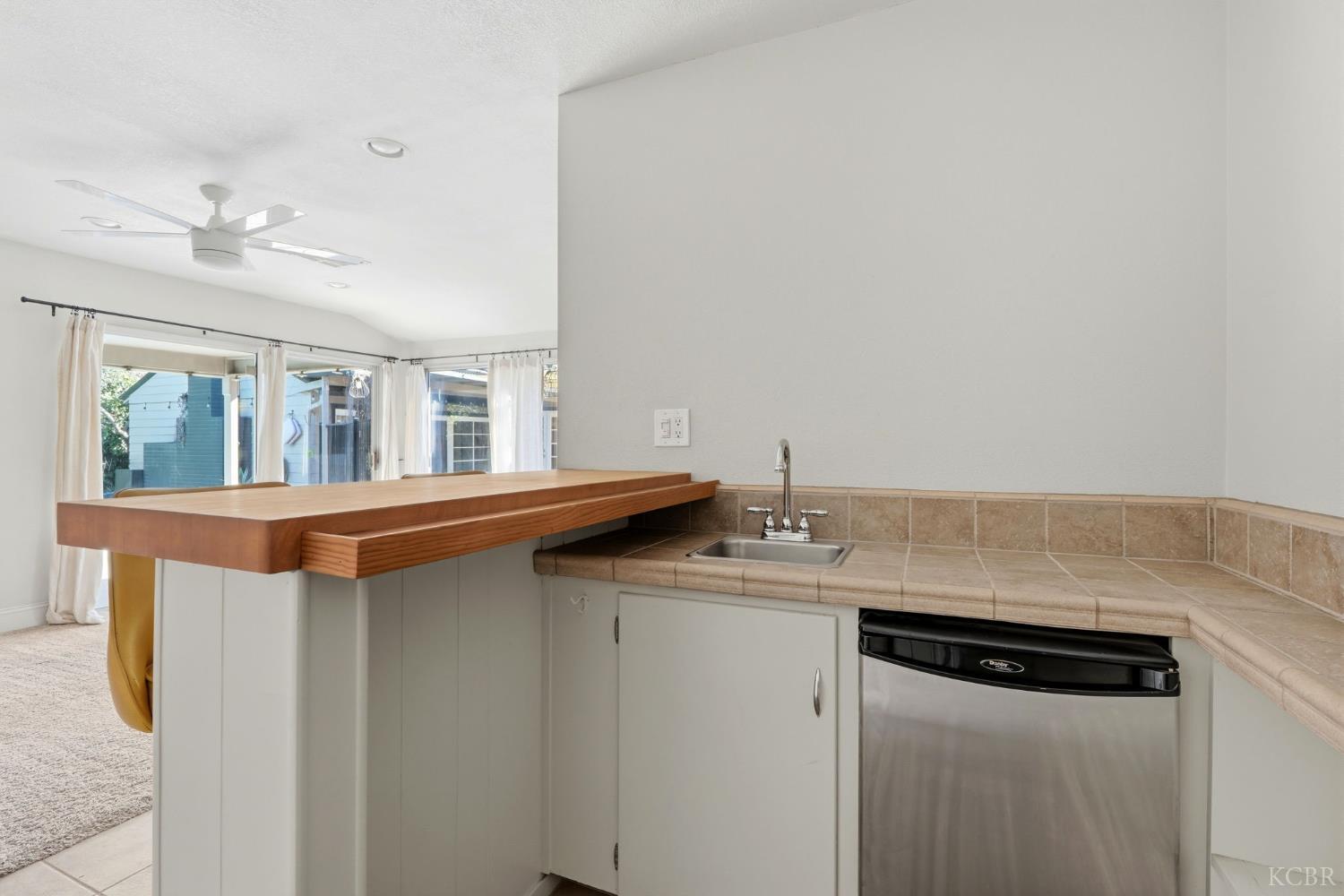 1708 W Myrtle Ave, Visalia, CA 93277