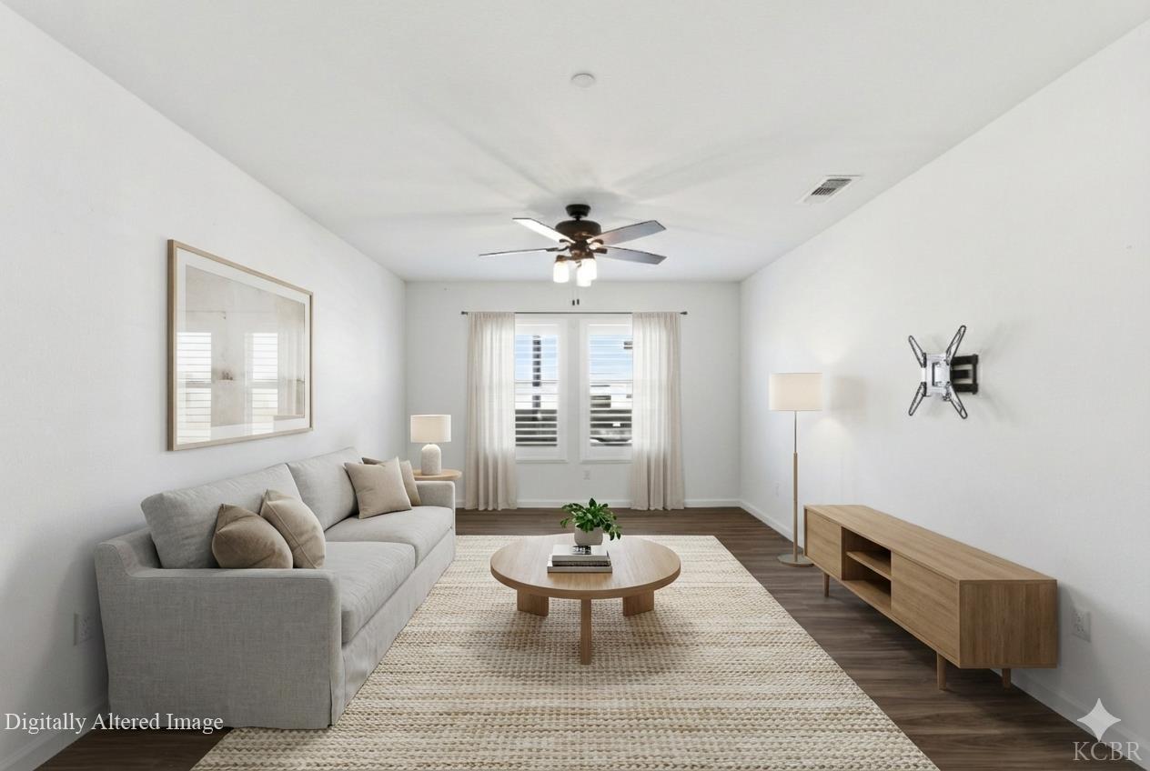 878 E Bonita Ave, Fowler, CA 93625