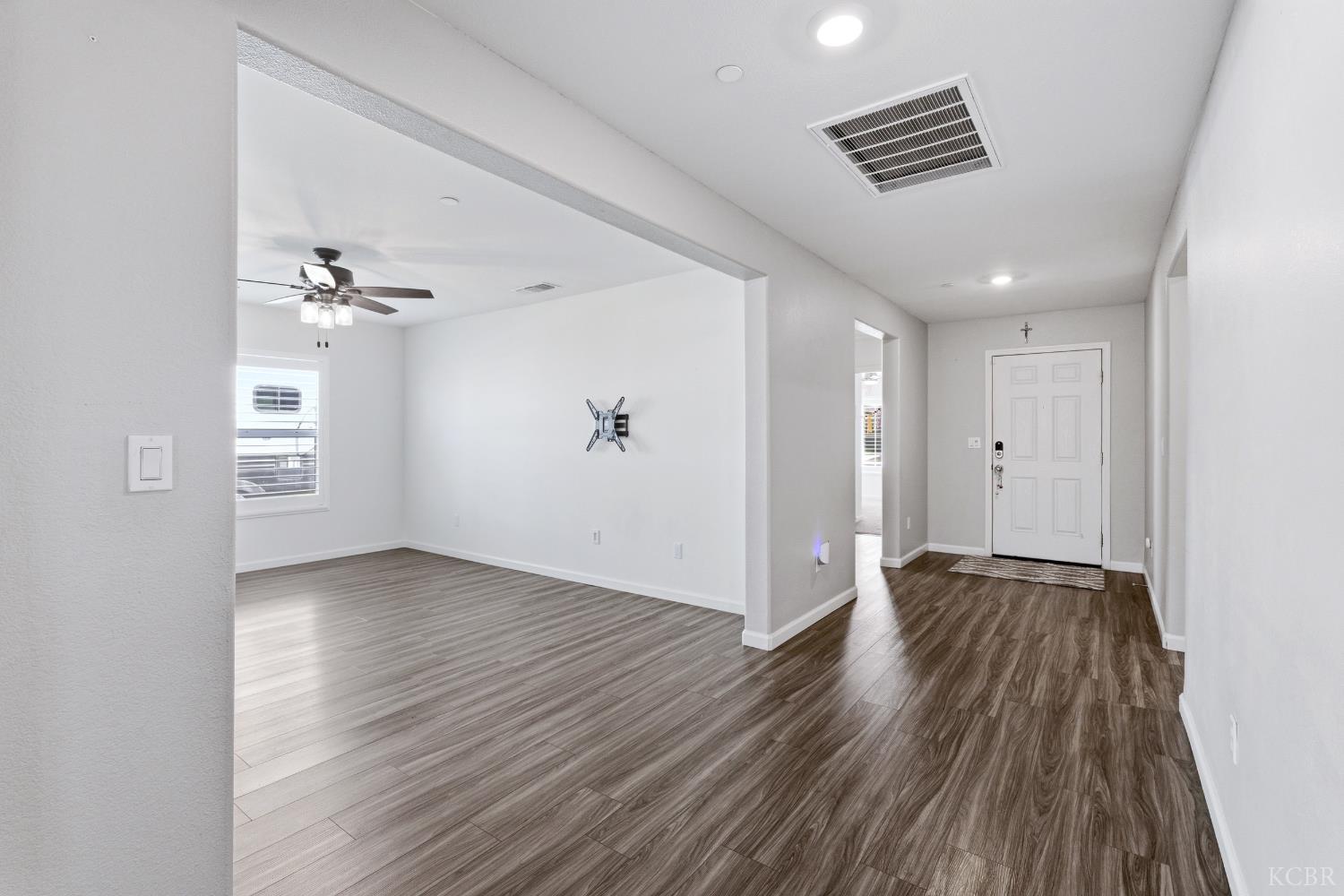 878 E Bonita Ave, Fowler, CA 93625