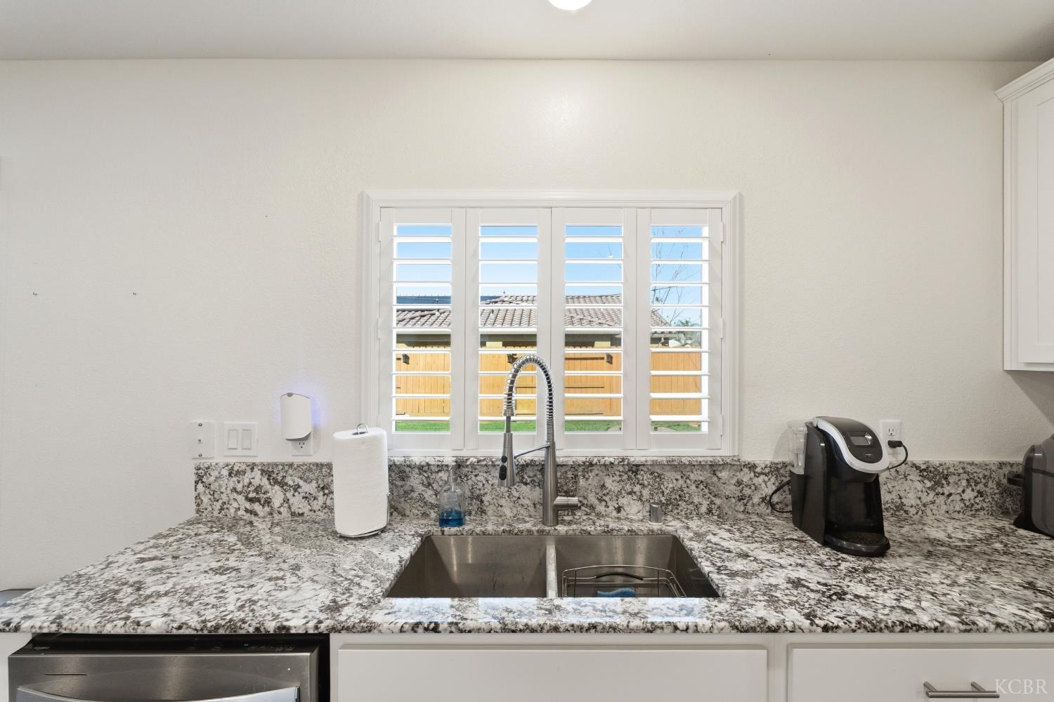 878 E Bonita Ave, Fowler, CA 93625