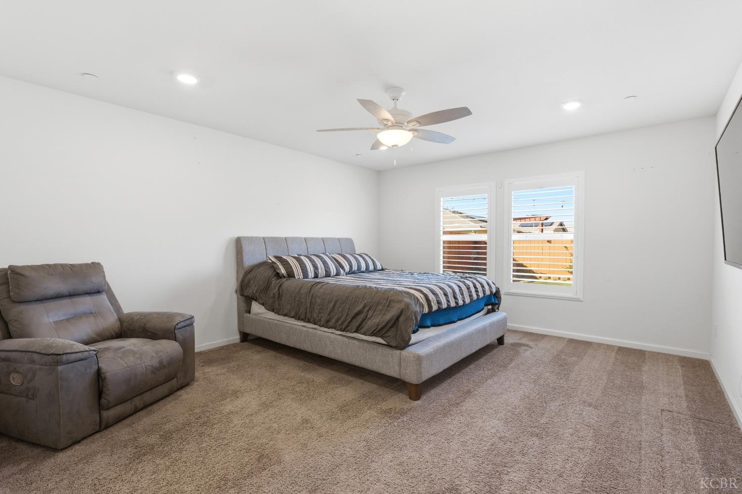 878 E Bonita Ave, Fowler, CA 93625