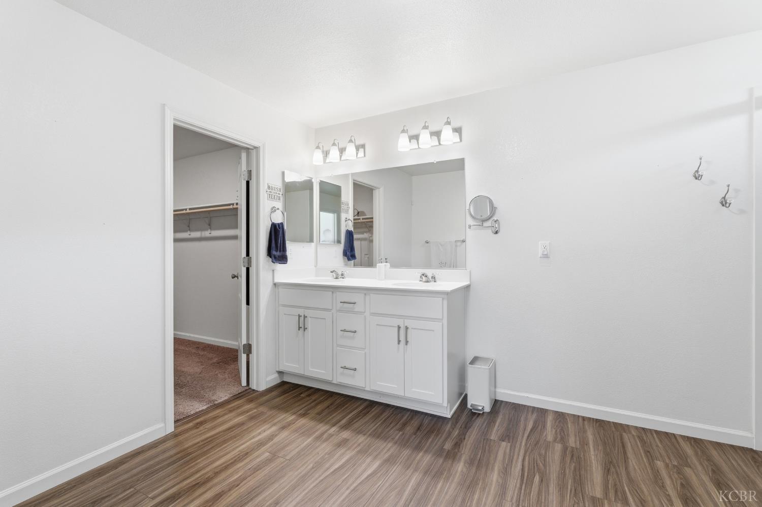 878 E Bonita Ave, Fowler, CA 93625