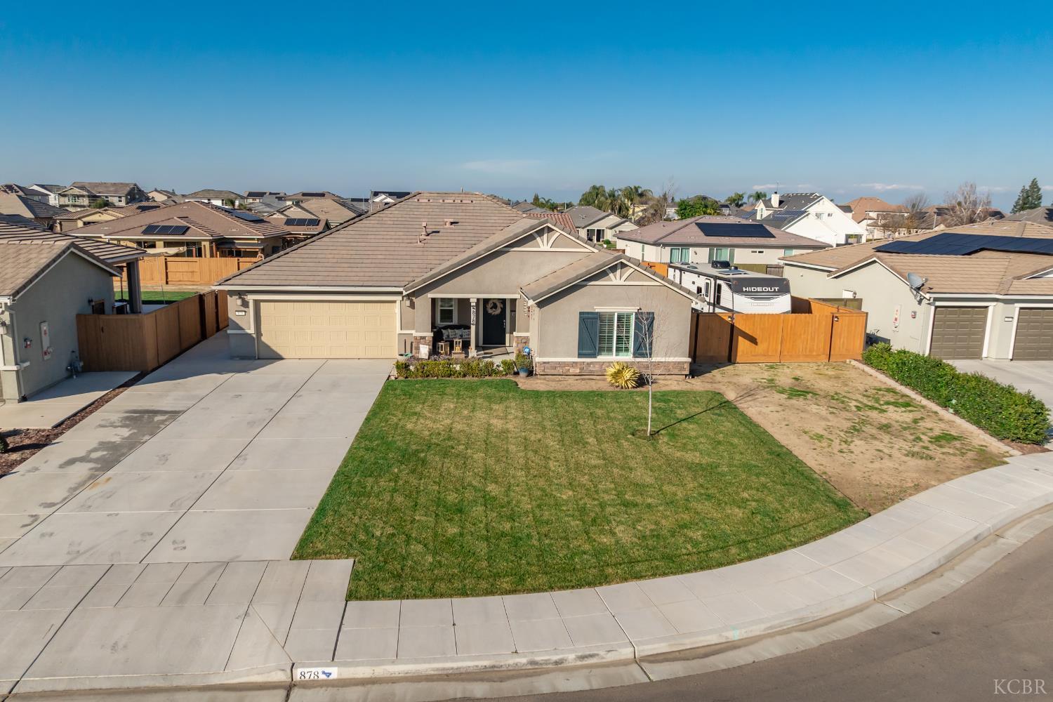 878 E Bonita Ave, Fowler, CA 93625