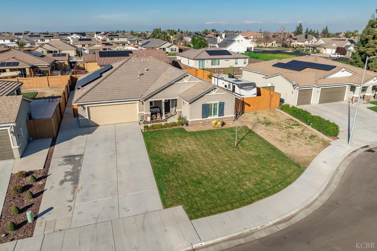 878 E Bonita Ave, Fowler, CA 93625