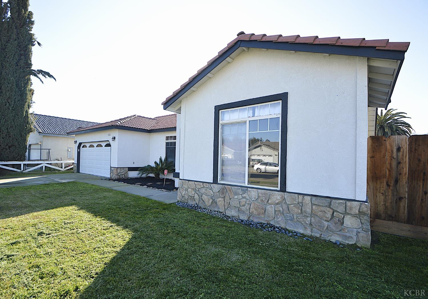 1133 Cousins Ct, Lemoore, CA 93245