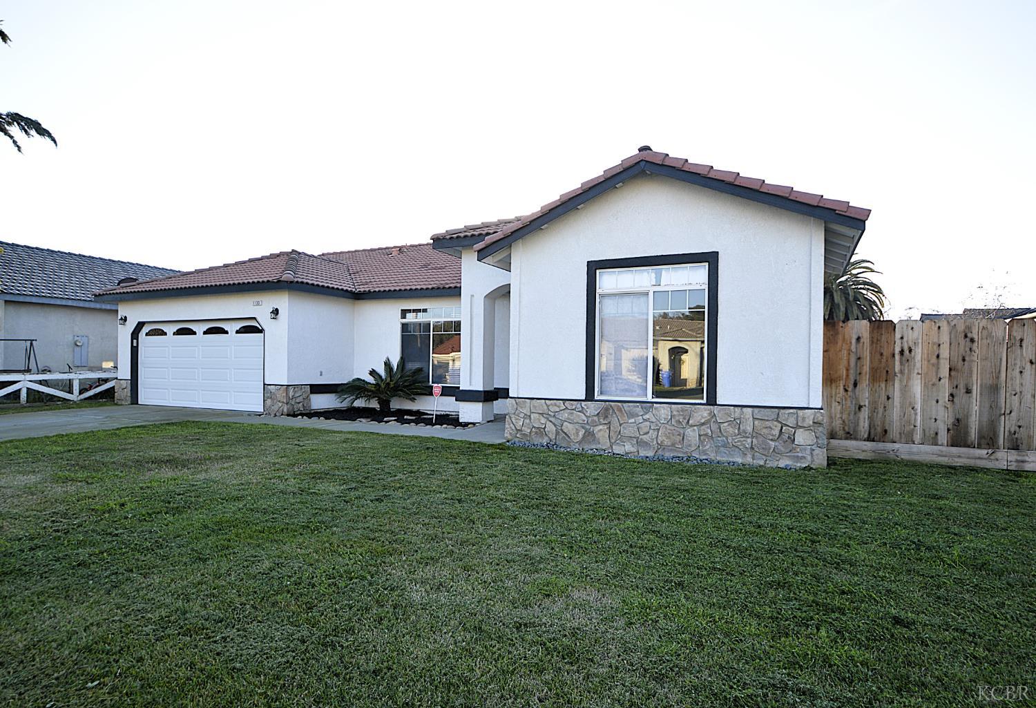 1133 Cousins Ct, Lemoore, CA 93245