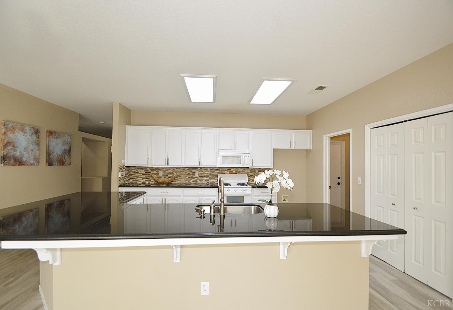 1133 Cousins Ct, Lemoore, CA 93245