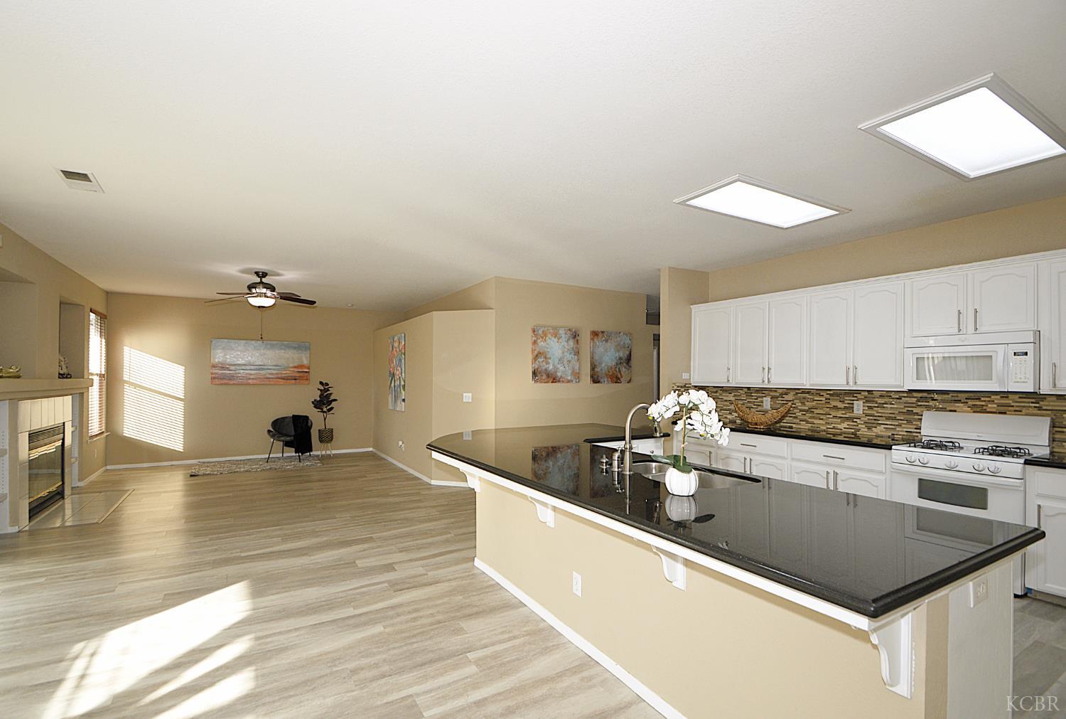 1133 Cousins Ct, Lemoore, CA 93245