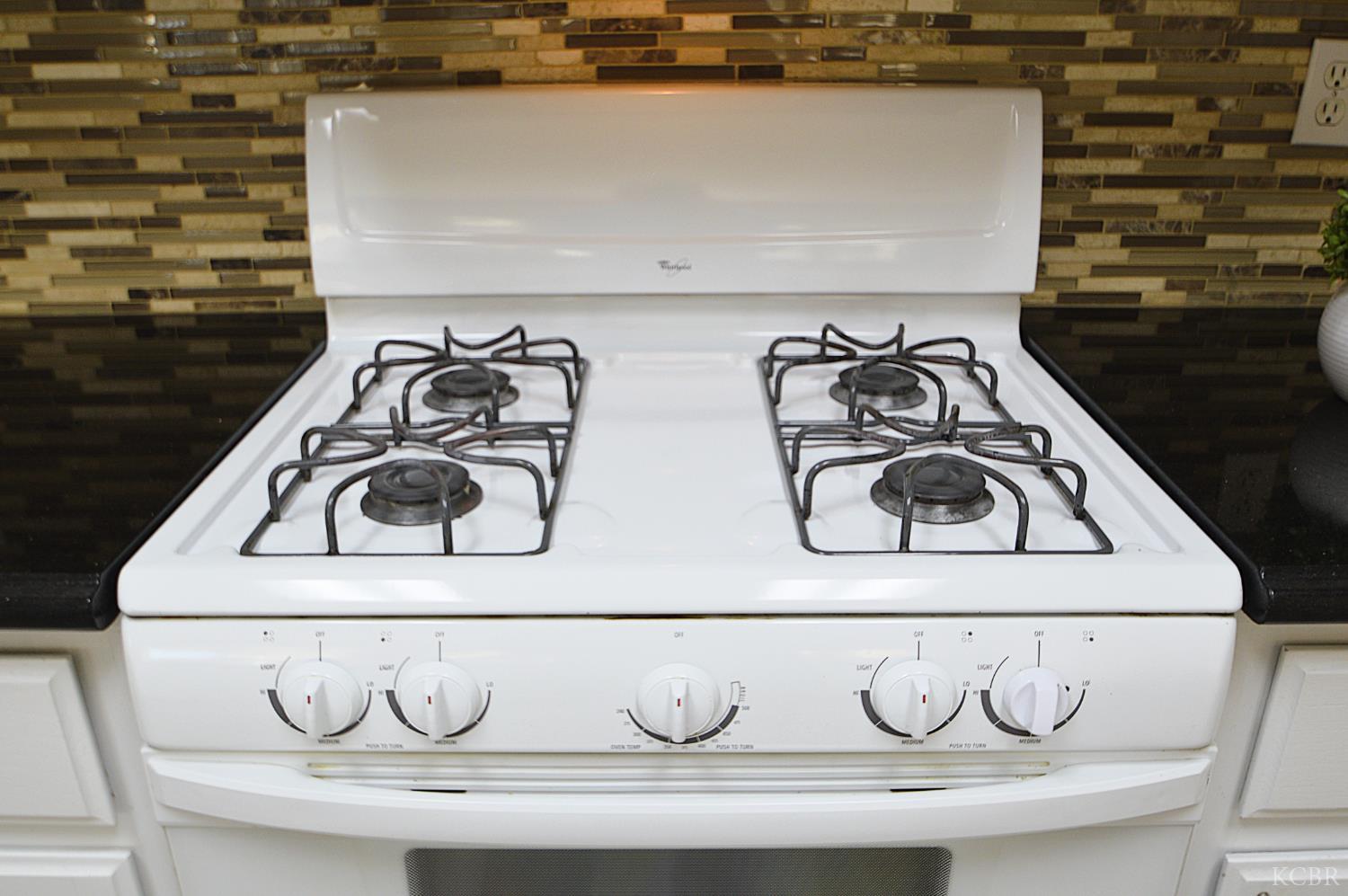 1133 Cousins Ct, Lemoore, CA 93245