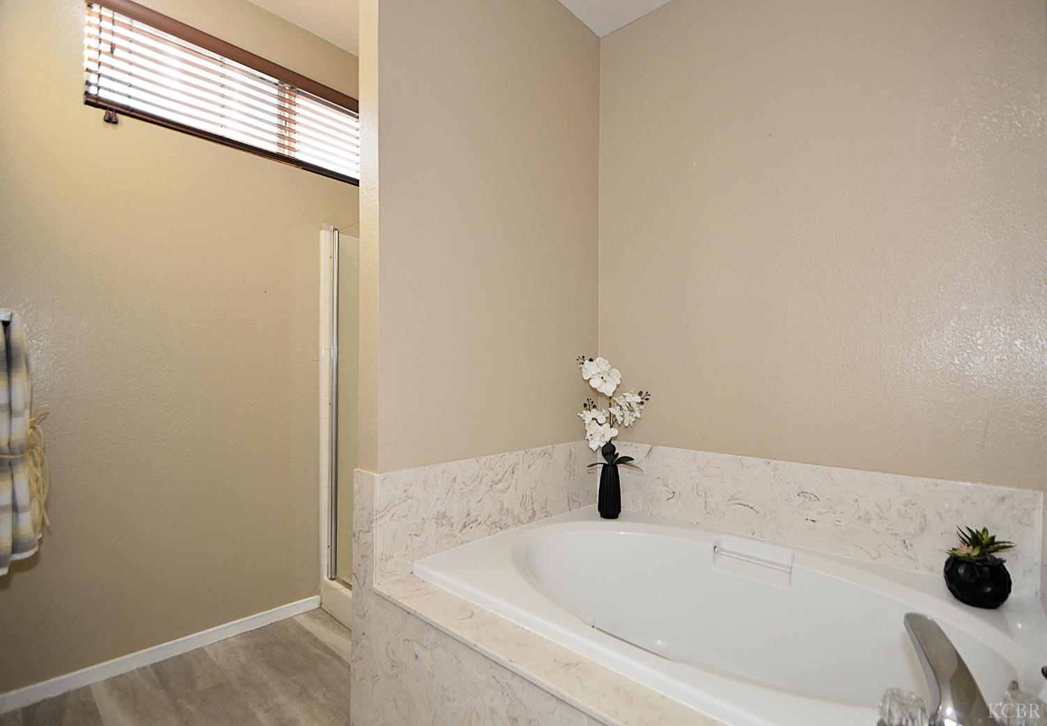 1133 Cousins Ct, Lemoore, CA 93245