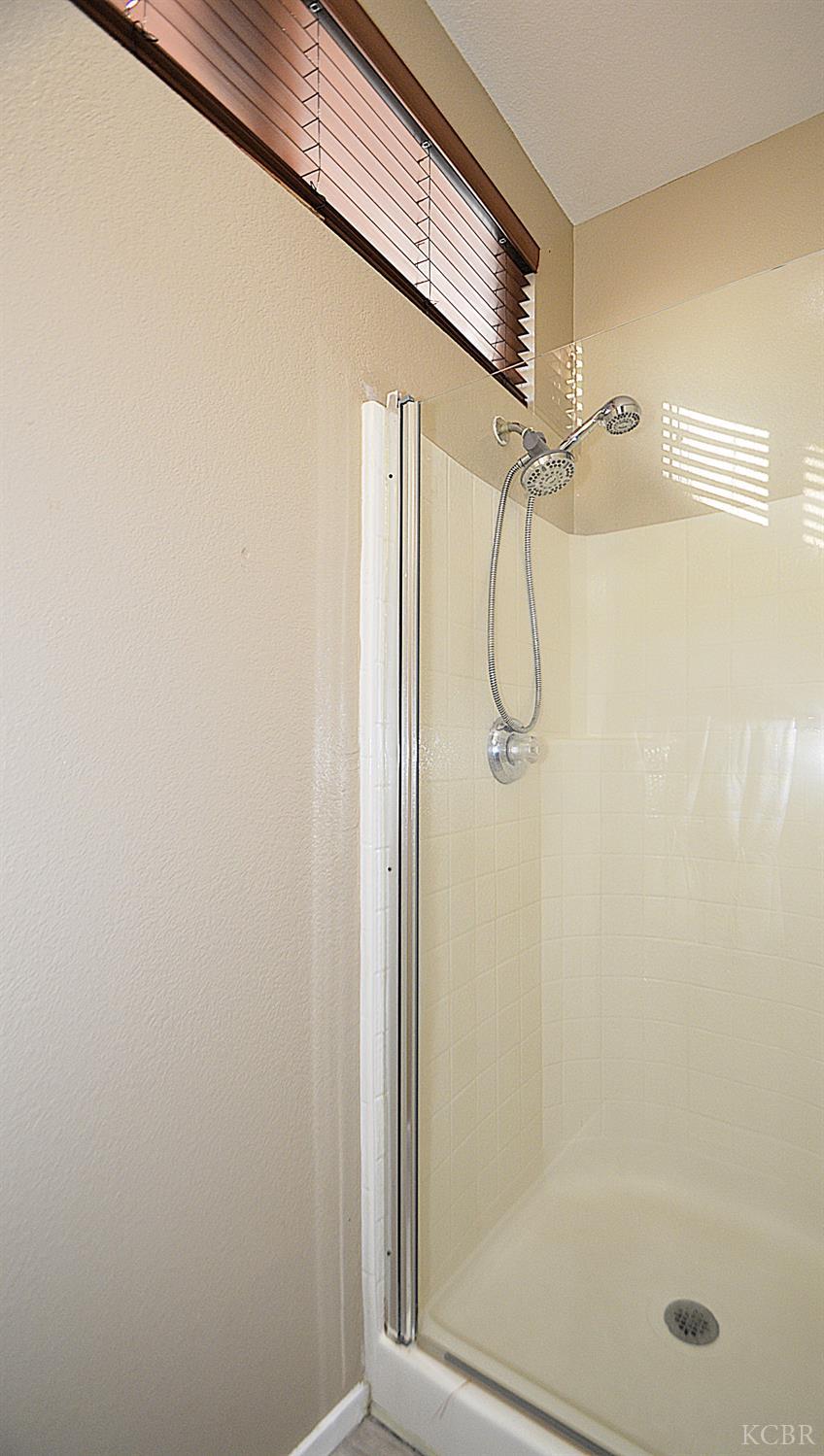 1133 Cousins Ct, Lemoore, CA 93245