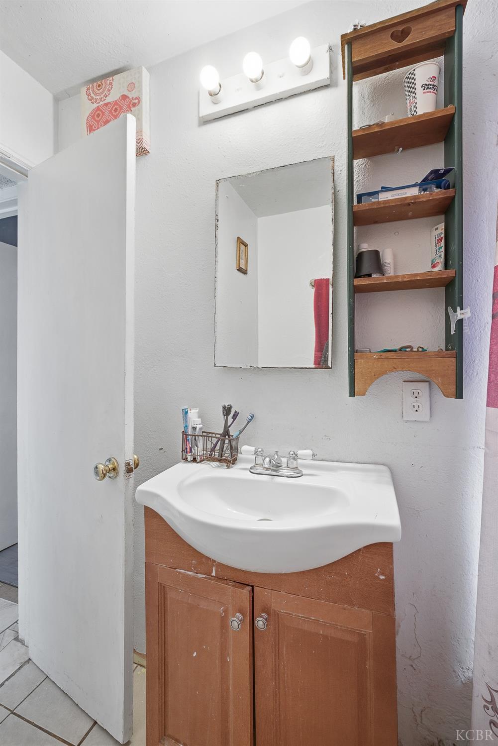 416 E Mariposa, Avenal, CA 93204