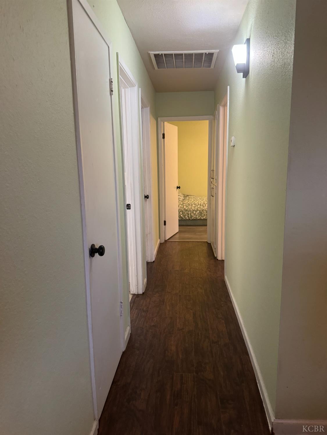 11861 Chris Ln, Hanford, CA 93230