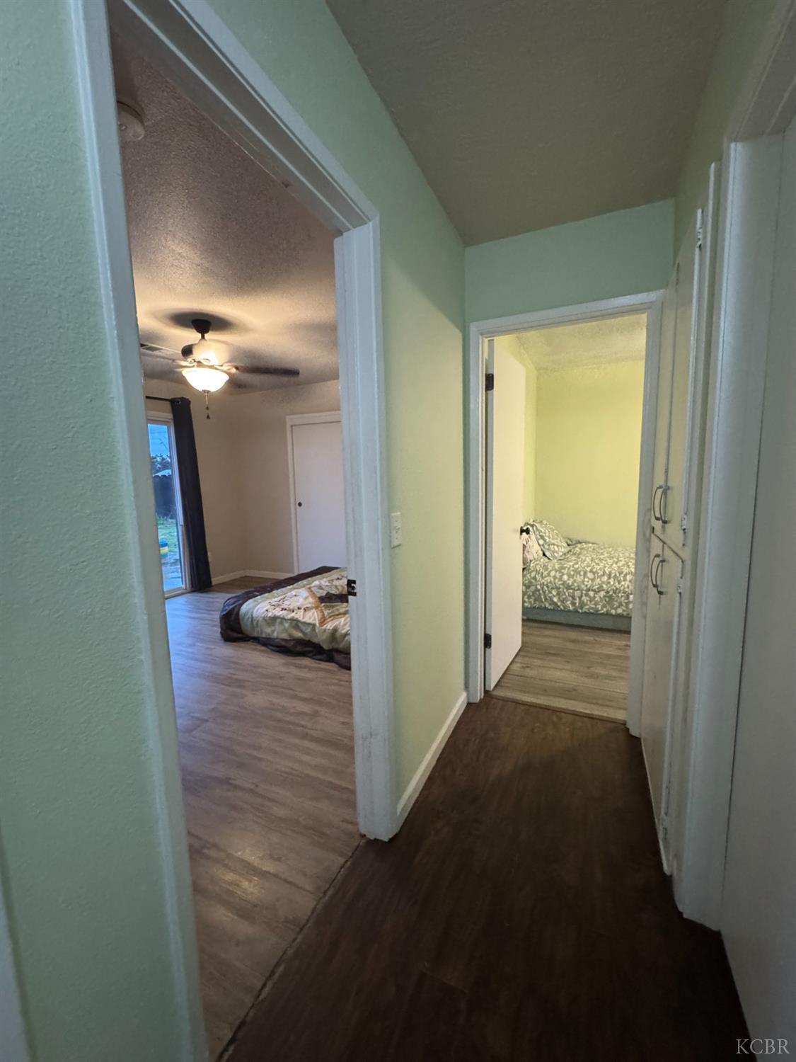 11861 Chris Ln, Hanford, CA 93230