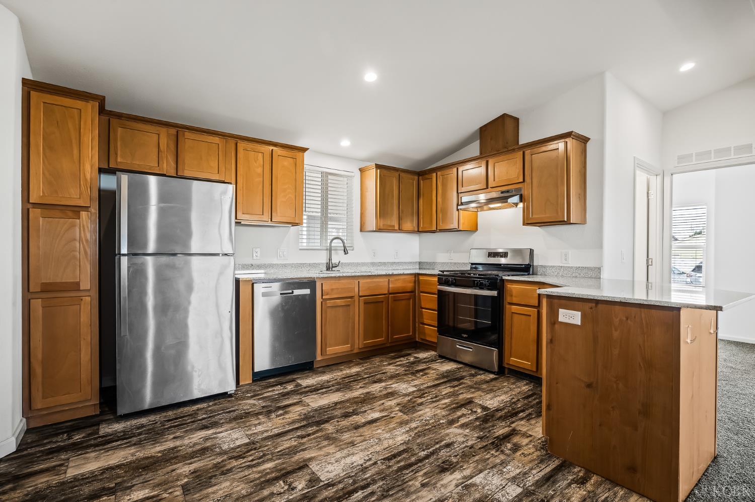 1255 Sp 81 W Grangeville Blvd, Hanford, CA 93230