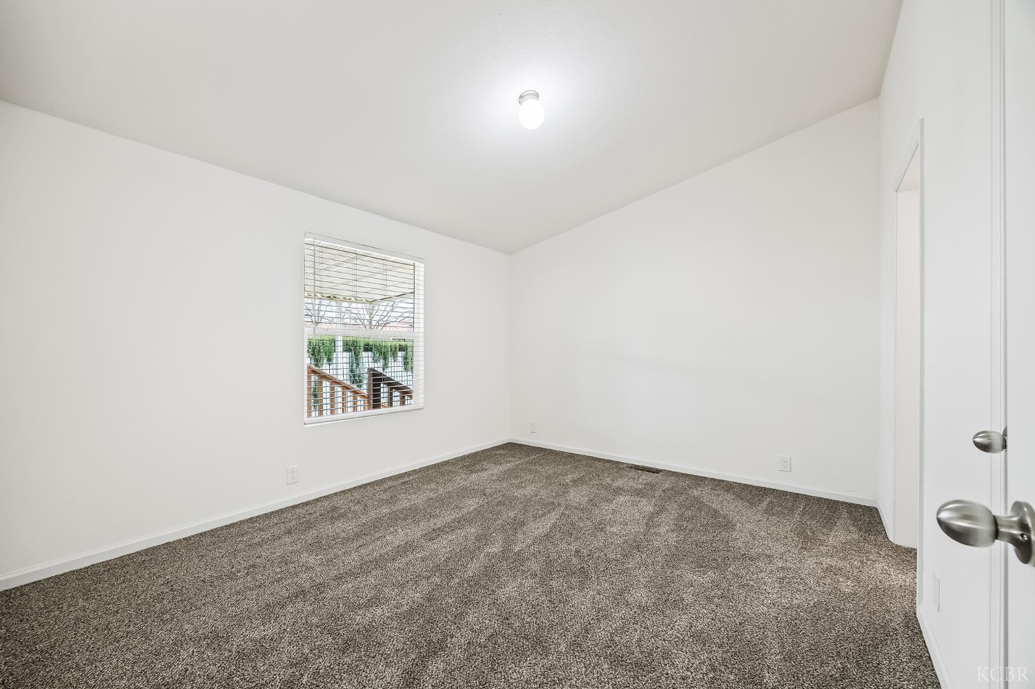 1255 Sp 81 W Grangeville Blvd, Hanford, CA 93230