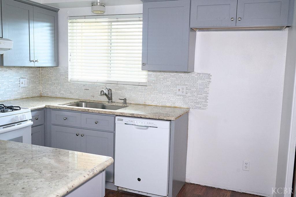 180 Magnolia Ave W, Hanford, CA 93230