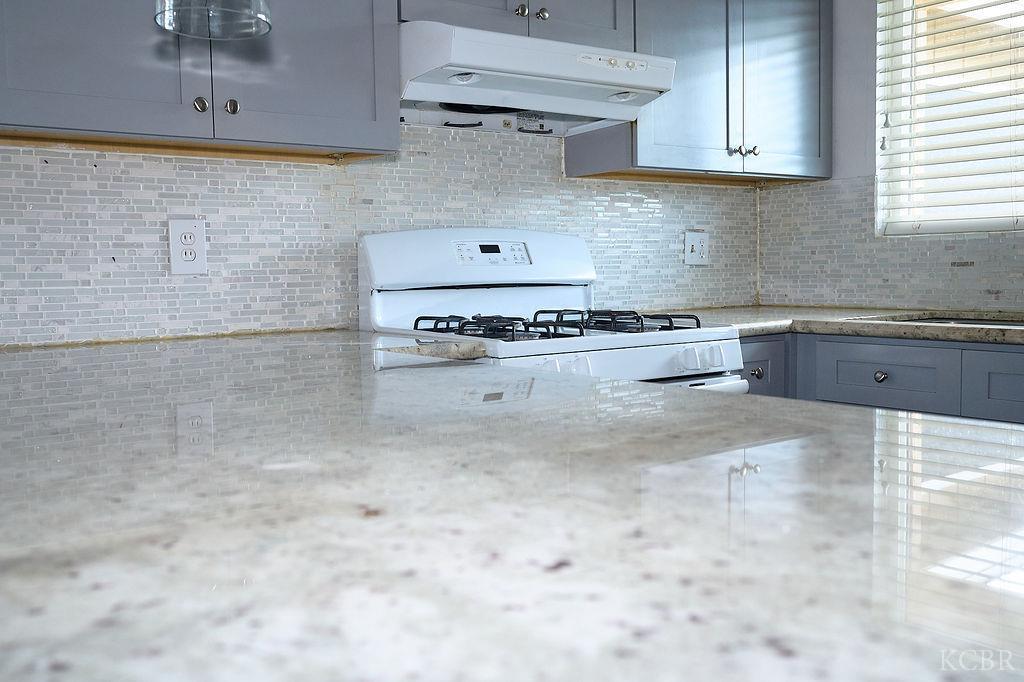 180 Magnolia Ave W, Hanford, CA 93230