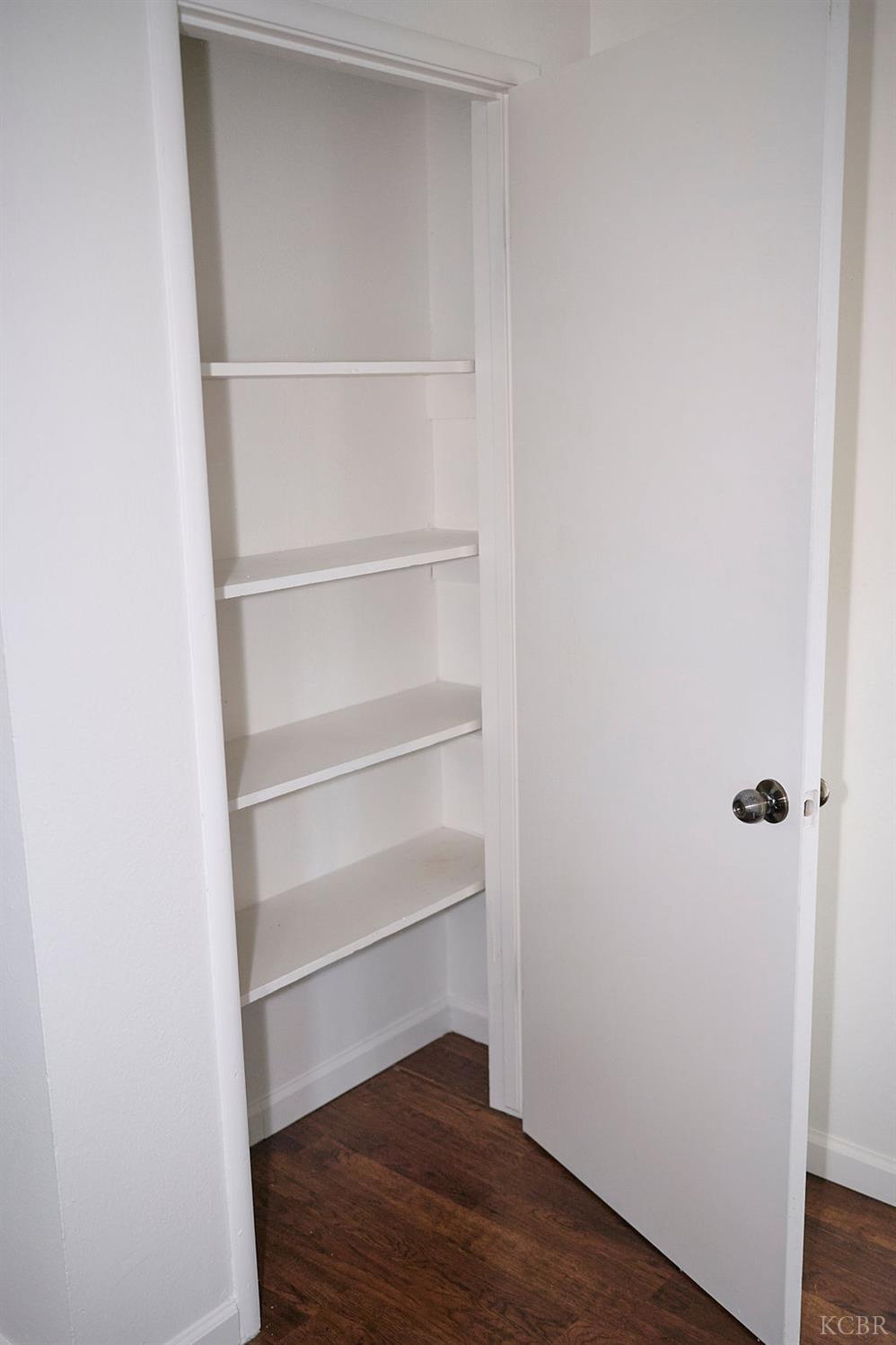 180 Magnolia Ave W, Hanford, CA 93230