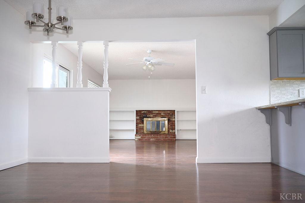 180 Magnolia Ave W, Hanford, CA 93230