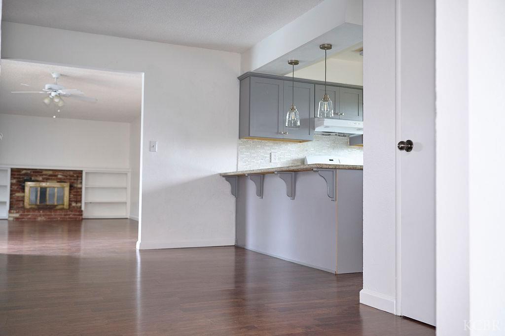 180 Magnolia Ave W, Hanford, CA 93230