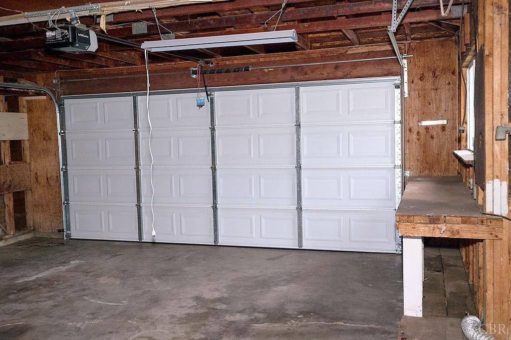 180 Magnolia Ave W, Hanford, CA 93230