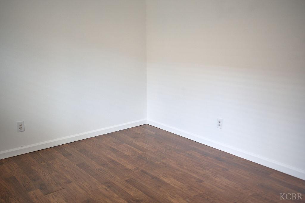 180 Magnolia Ave W, Hanford, CA 93230